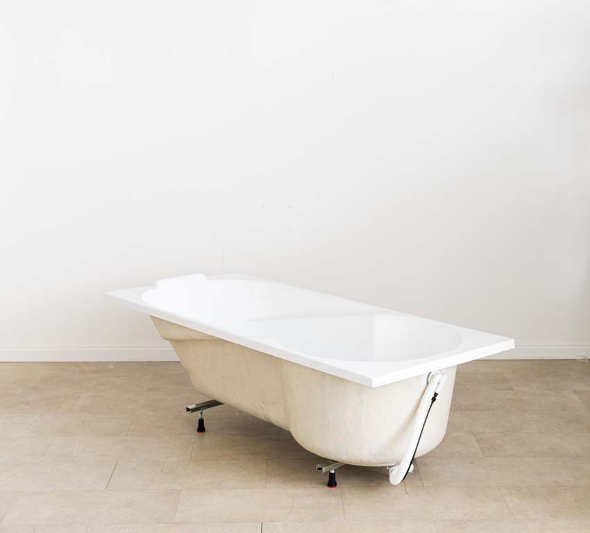 Baignoire encastrable Cora blanc brillant ergonomique 180x80cm + set de pieds réglables