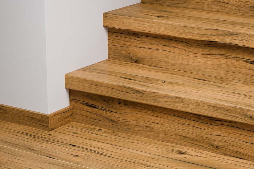 Trapcover Quick-Step gebarsten naturelle eik 134,1x14,3x5,9cm