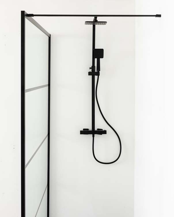 Paroi de douche fixe Ugo 160 x 200 cm avec barreau noir mat Paroi de douche fixe Ugo 160 x 200 cm avec barreau noir mat