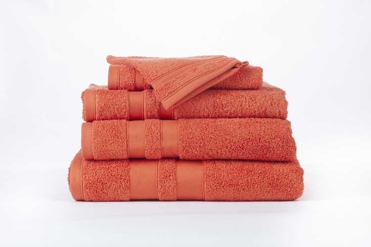 Serviette de bain Cosibel 70x140 cm terracotta
