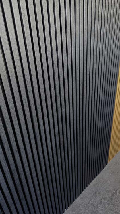 Panneau de façade line up outdoor composite noir 2,5x19,6x290cm Panneau de façade line up outdoor composite noir 2,5x19,6x290cm
