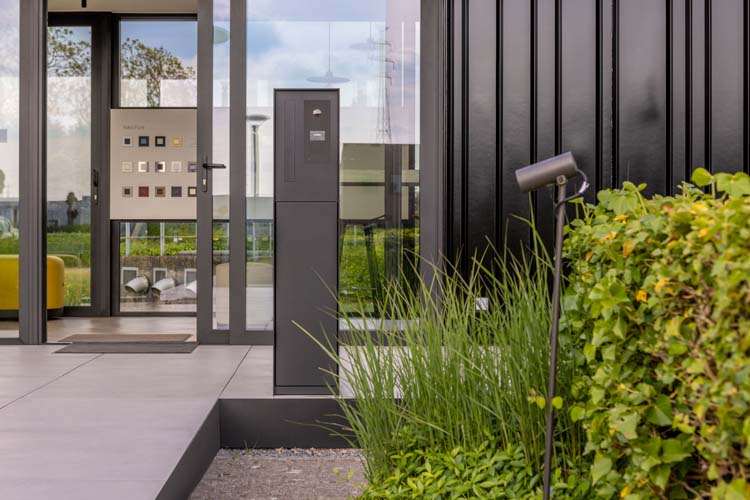 Pakketbrievenbus eSafe Fenix Front Connect Bticino zwart
