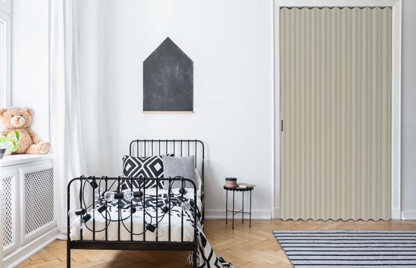 Porte pliante ivoire simili cuir sur mesure