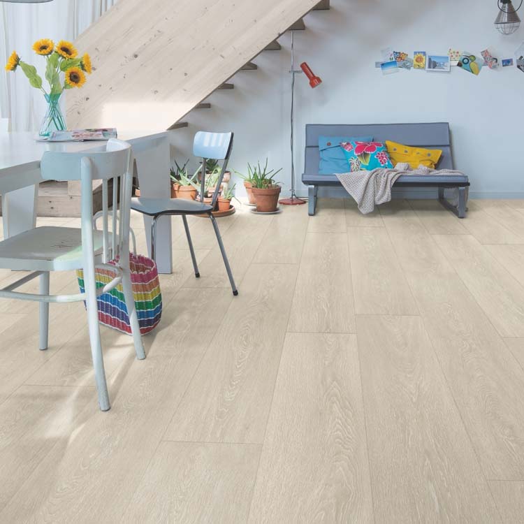 Stratifié Quick-Step Majestic 9,5mm chêne vallée beige clair 205x24cm