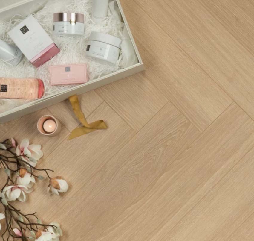 Pvc vloer vinyl klik rigid plank visgraat eik natuur calais 5+1 mm