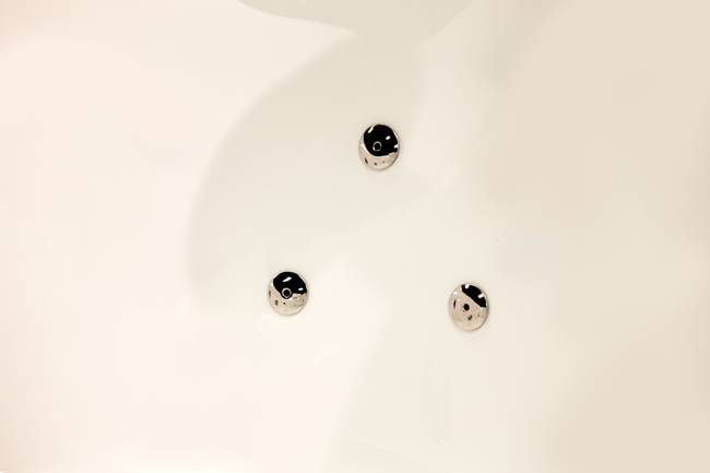 Baignoire d'angle Oliver avec whirlpool