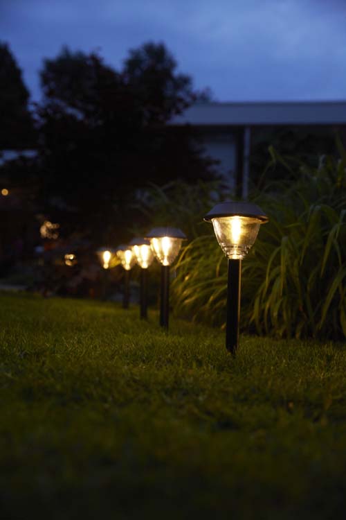 Solar lanterne avec pointe Garda anthracite 5 lumen Solar lanterne avec pointe Garda anthracite 5 lumen