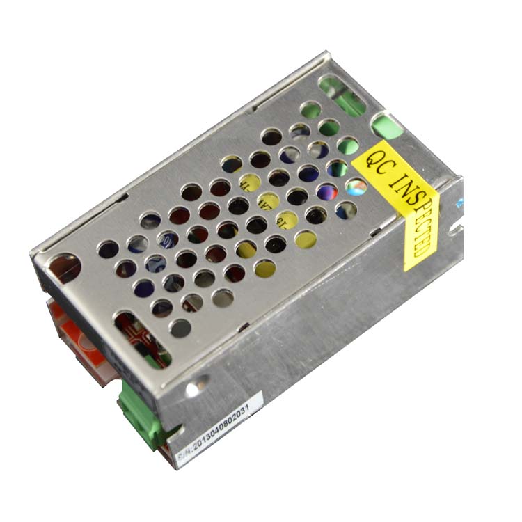 LED transfo voor LED strip 12V 40W 118x79x38mm 3,3A