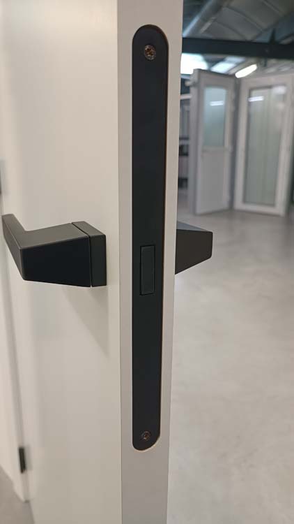 Magnetisch slot zwart invisible flat + baardsleutel