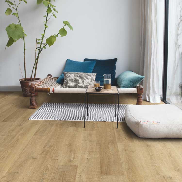 Sol stratifié Quick-step Eligna 8mm - Chêne Riva naturel