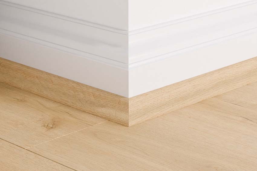 Kwadrant Quick-Step waterbestendig amandelbruine eik 240x1,7x1,7cm