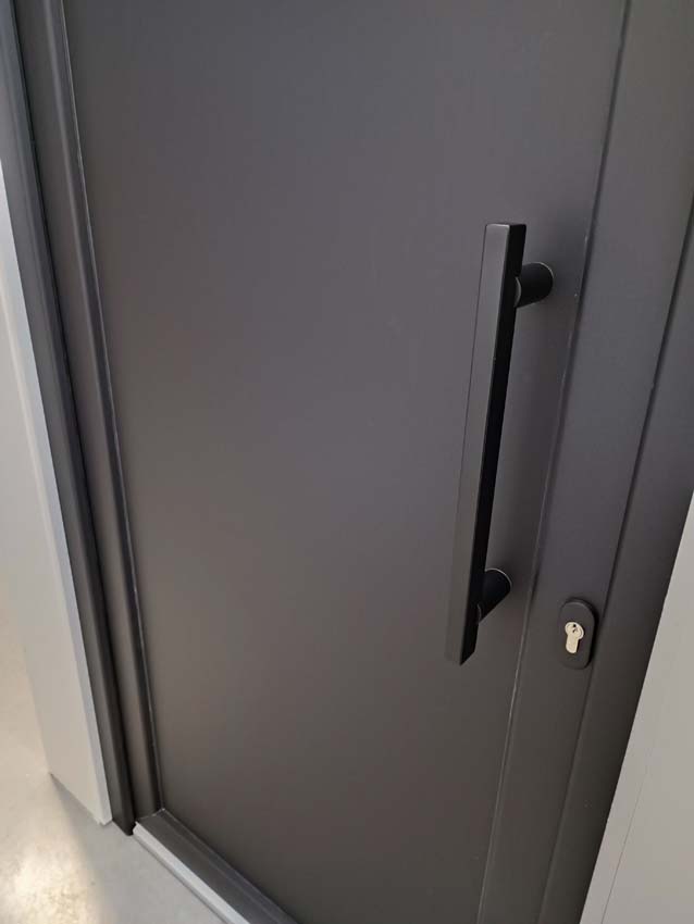 Deurtrekker buitendeur FEZ inox mat zwart 30x20x40