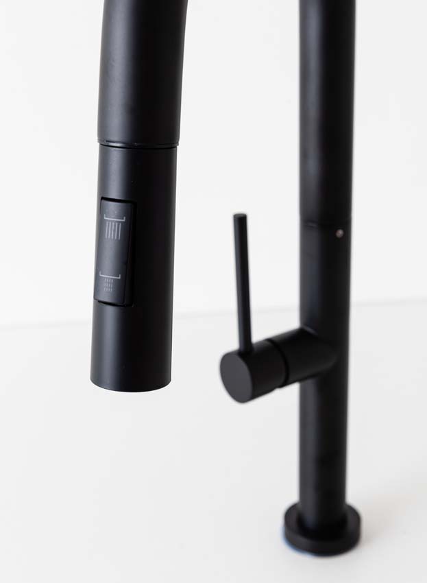 Robinet de cuisine Maverick noir mat avec bec extractible Robinet de cuisine Maverick noir mat avec bec extractible