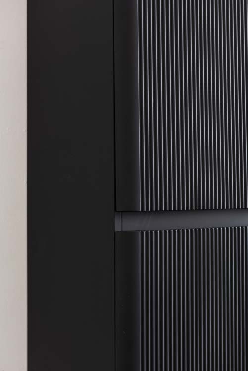 Kolomkast Julia mat zwart hangend 170x40x35cm