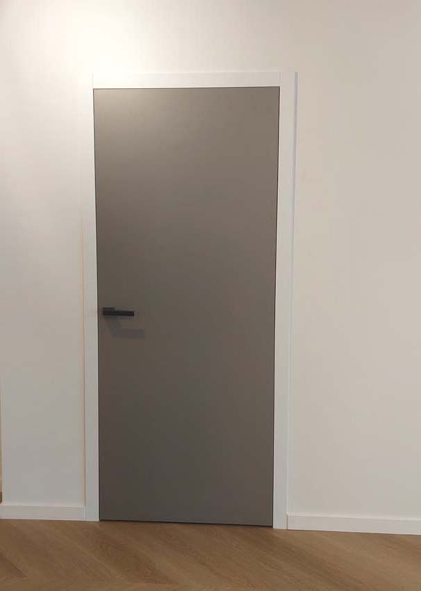 Complete binnendeur Invisible Flat Senso taupe 201,5x78cm tubespaan links + deurkast wit 30cm