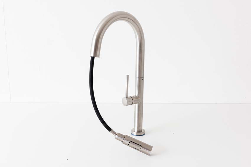 Robinet de cuisine Maverick inox brossé avec bec extractible Robinet de cuisine Maverick inox brossé avec bec extractible