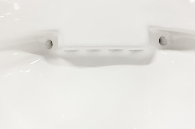 Toilette suspendue Gary sans rebord blanche raccourcie