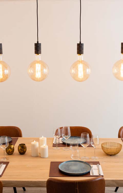 Rail lumineux design Béa noir set 1,8m 5 lustres E27 5x8W