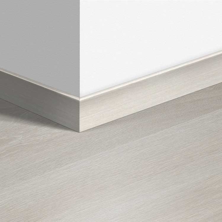 Plinthe standard Quick-Step 58 x 12 x 2400 mm Chêne Patrimoine gris clair
