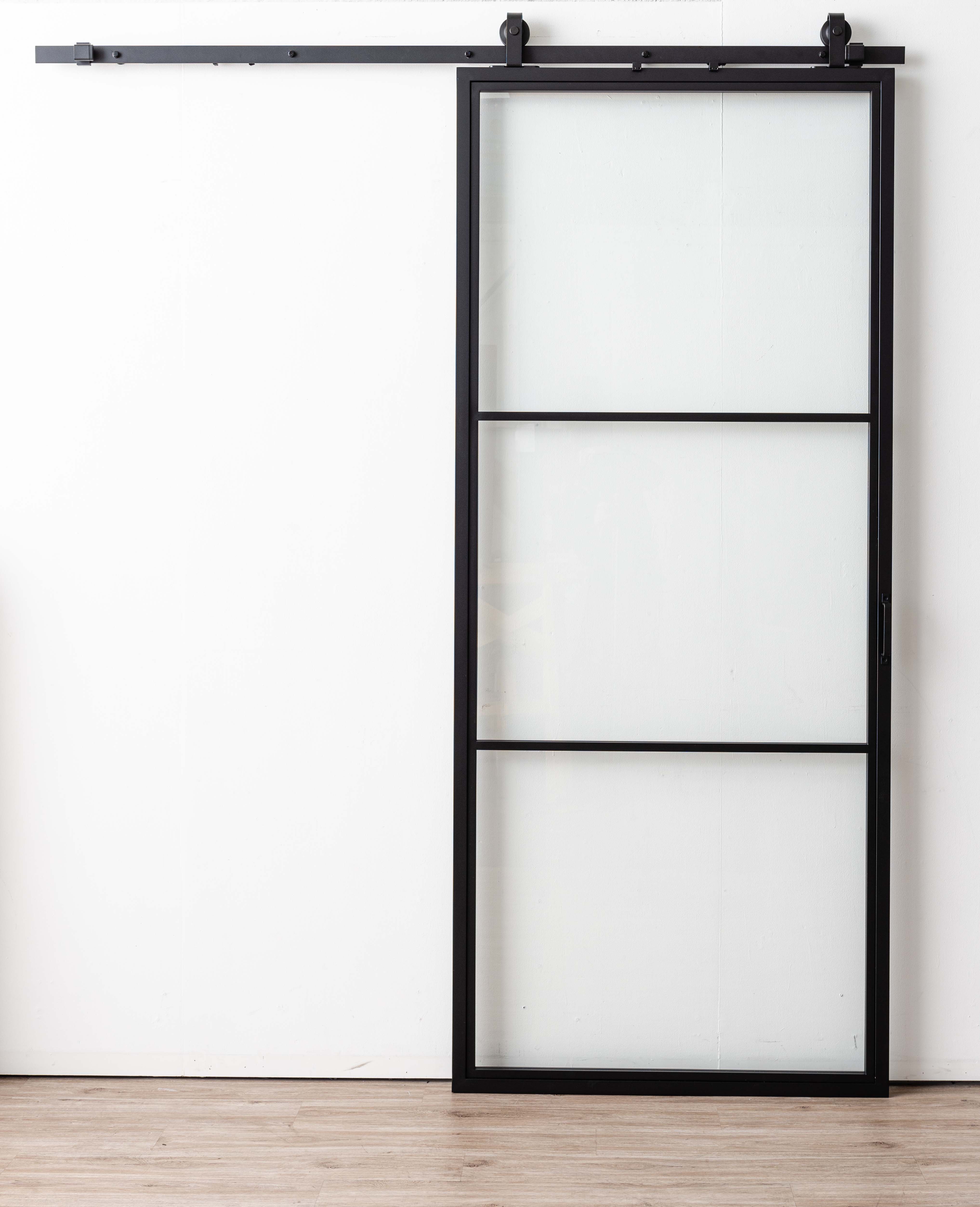 Porte coulissante simple en acier complète Tyra 3R sur mesure + rail noir