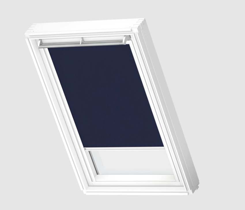 Store enrouleur Velux occultant à commande manuelle bleu foncé PK10 1100SWL