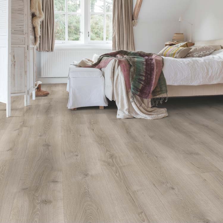 Stratifié Quick-Step Majestic 9,5mm chêne désert brossé gris 205x24cm