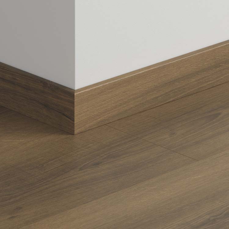 Standaardplint Quick-Step 58 x 12 x 2400 mm Eik warm bruin