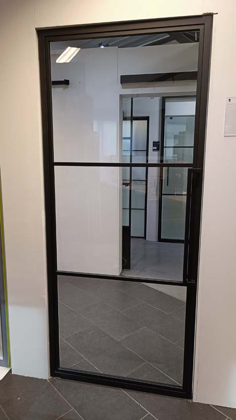 Porte intérieure simple en acier Tirza noir 3R pivotante sur mesure