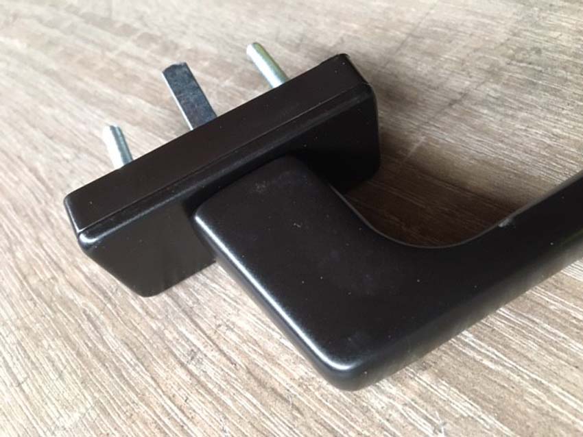 Raamkruk zwart-bruin RAL8002