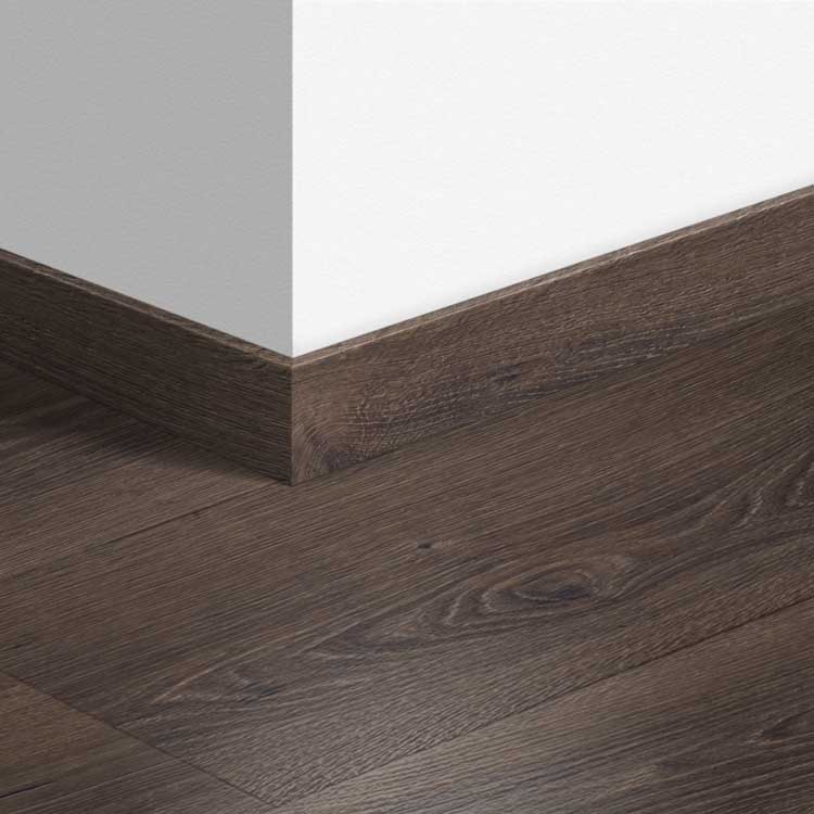 Plinthe standard Quick-Step 58x12x2400mm Chêne Désert mar foncé brossé
