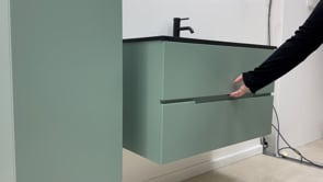 Meuble de salle de bains Truman vert gris suspendu avec lavabo simple noir mat 90cm Meuble de salle de bains Truman vert gris suspendu avec lavabo simple noir mat 90cm