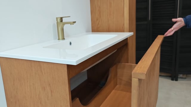 Kolomkast Fae eik hangend 170x40x35cm