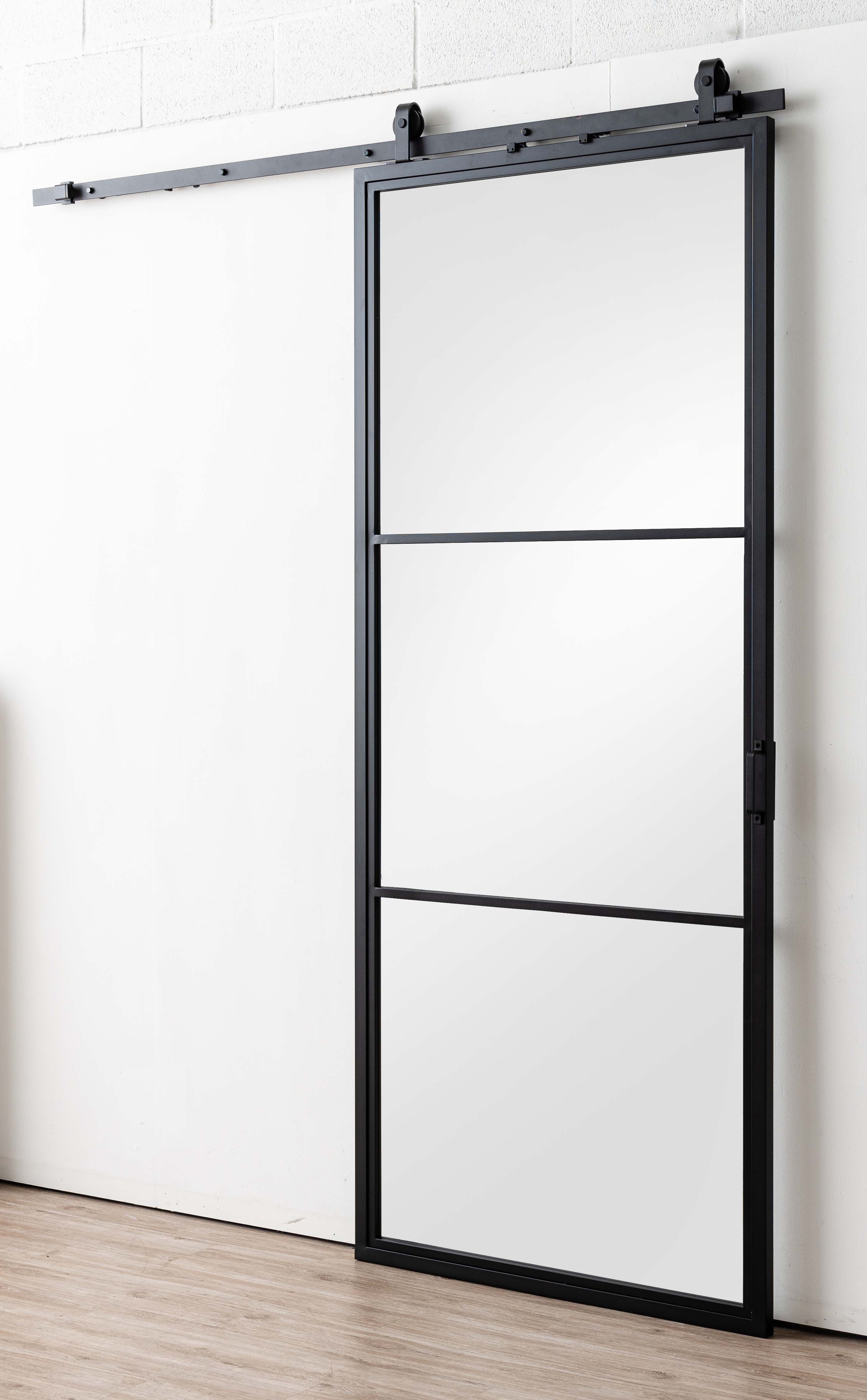 Porte coulissante simple en acier complète Tyra 3R sur mesure + rail noir