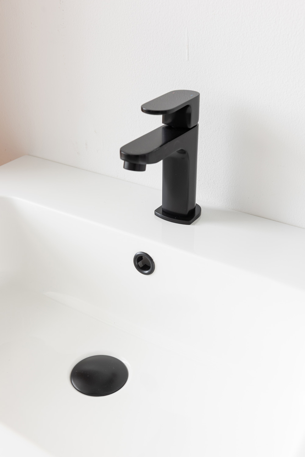 Badkamermeubel Raven vintage eik hangend met wastafel Aveda wit glanzend 60cm