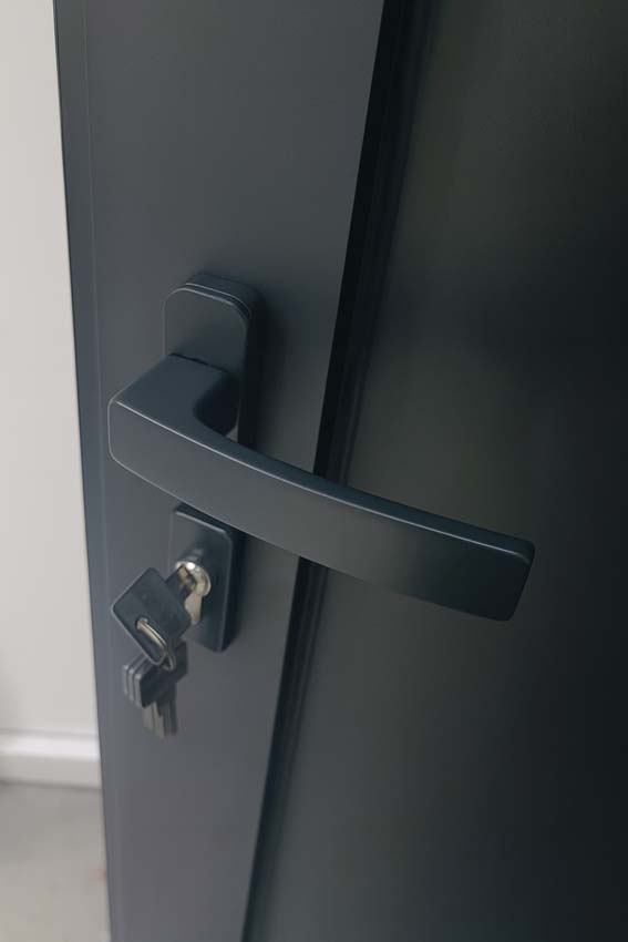 Buitendeur Tavira halfglas aluminium helder glas antraciet op maat rechts duwend