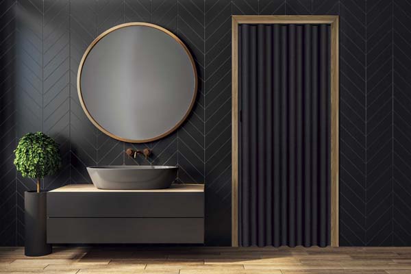 Vouwdeur zwart kunstleder op maat