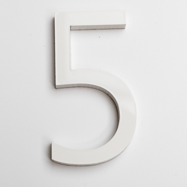 Numéro de maison 5 en PVC blanc 6cm avec bande adhésive