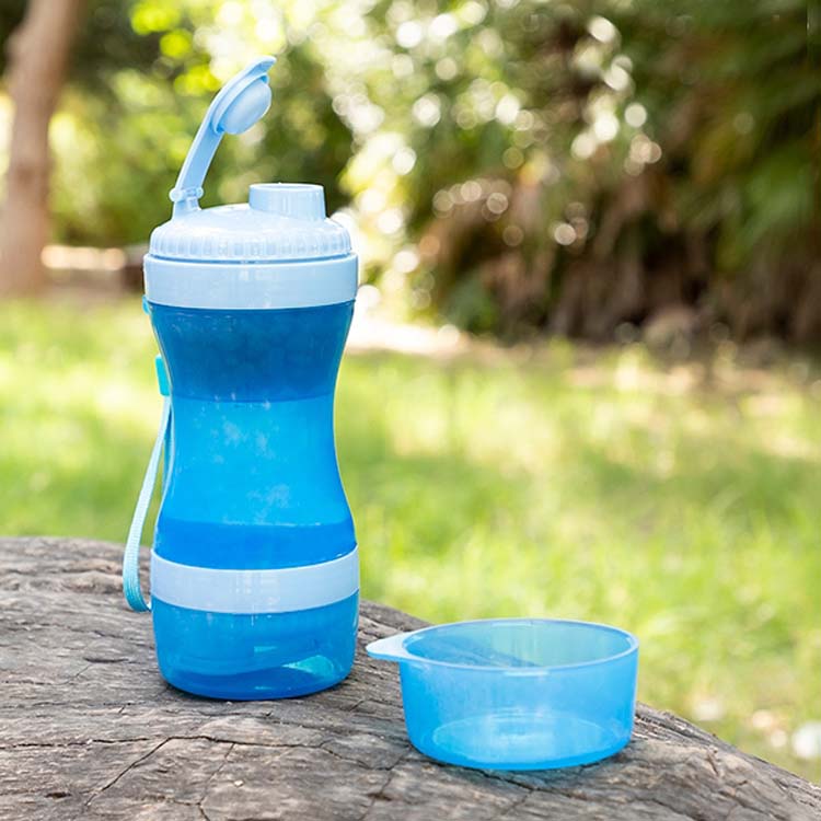 Bouteille avec distributeur d'eau et d'aliments pour animaux 2 en 1
