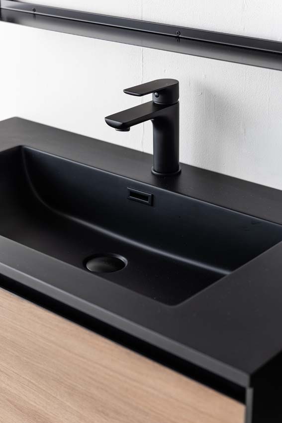 Meuble de salle de bain Molly aspect bois suspendu avec lavabo simple noir mat 90cm Meuble de salle de bain Molly aspect bois suspendu avec lavabo simple noir mat 90cm