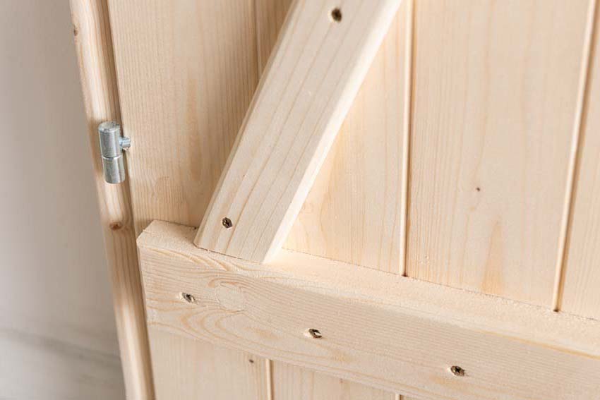 Houten buitendeur Codru 845x2060mm rechts duwend