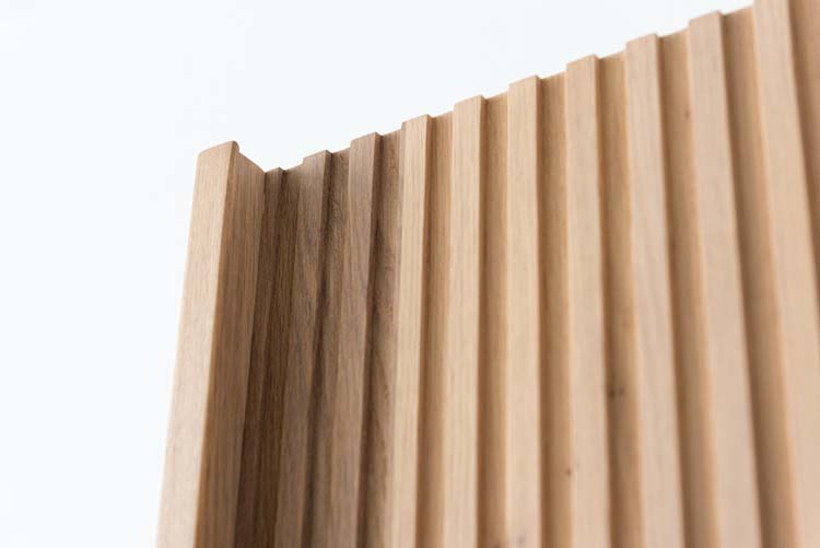 Armoire colonne Fiori chêne suspendue 170x35x32cm