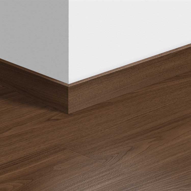 Standaardplint Quick-Step 58 x 12 x 2400 mm Notelaar chic