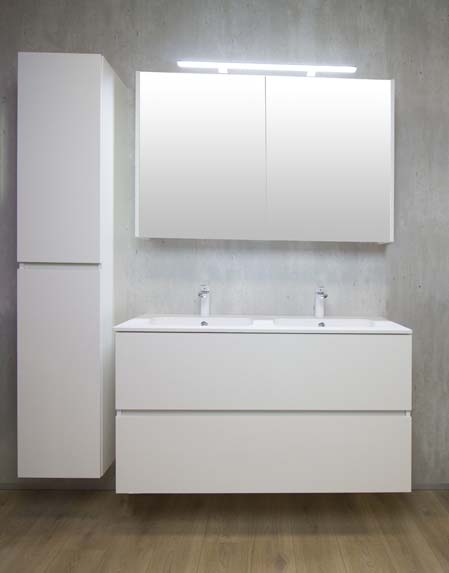 Meuble de salle de bains Puro blanc mat suspendu avec lavabo double blanc mat 140cm