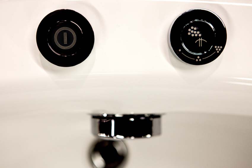 Baignoire d'angle Oliver blanc mat avec hydromassage 150x150cm