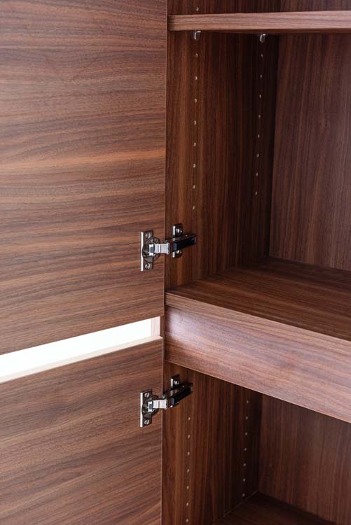 Armoire colonne noyer flottante 400 x 320 x 1850 mm