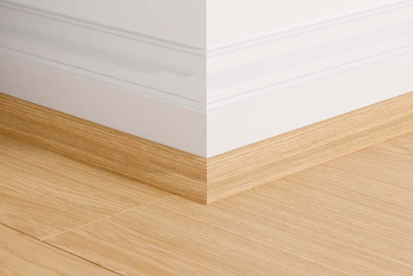 Moulure Quick-Step résistant à leau chêne whisky 240x1,7x1,7cm