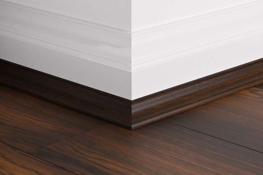 Moulure Quick-Step résistant à leau chêne fumé 240x1,7x1,7cm