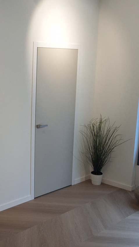 Complete binnendeur Invisible Flat Senso grijs 201,5x63cm tubespaan links + deurkast wit 30cm