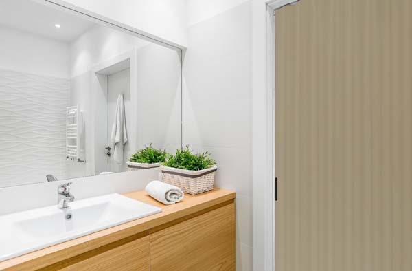 Porte pliante crème simili cuir sur mesure