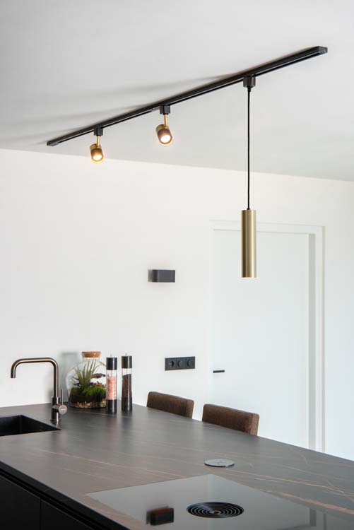 Rail lumineux Avignon 2m - 2 spots - 1 lustre - noir-or